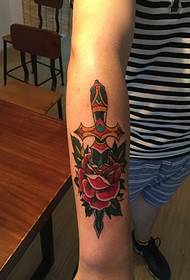 dagger puncture flower tattoo tattoo personality heroic