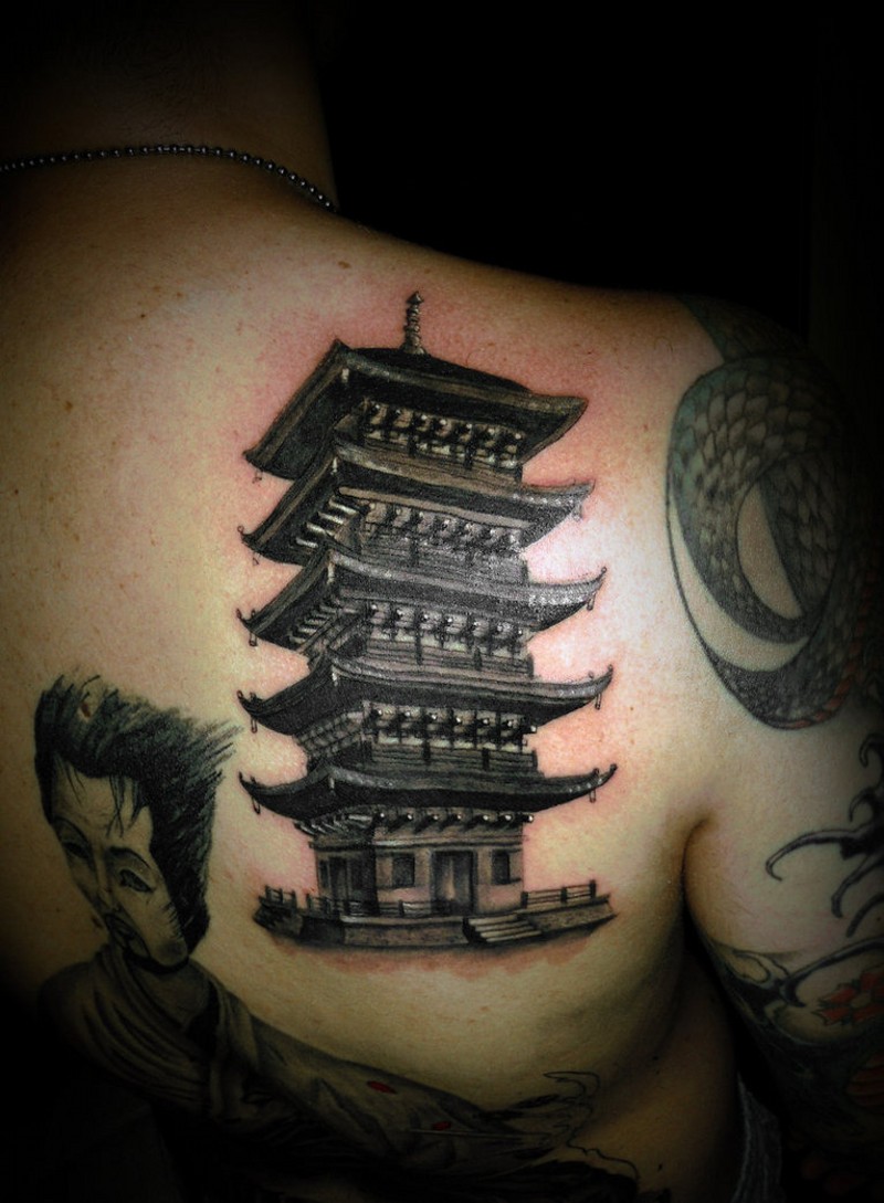 Японский храм тату